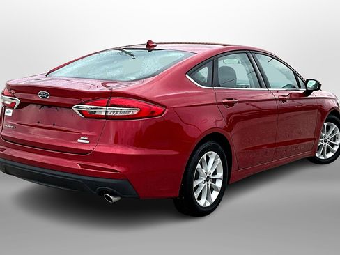 Used 2020 Ford Fusion SE image 11