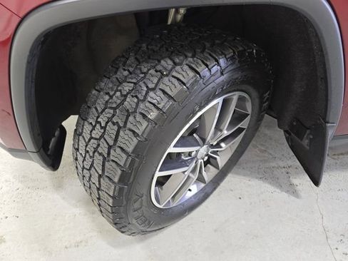 Used 2018 Jeep Grand Cherokee Limited w/ Trailer Tow Group IV image 34