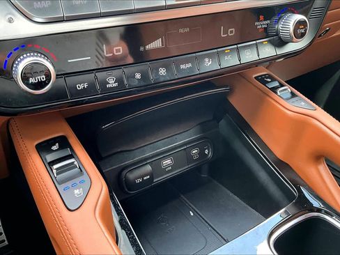 Certified 2024 Kia Telluride SX Prestige X-Line AWD/4WD image 28