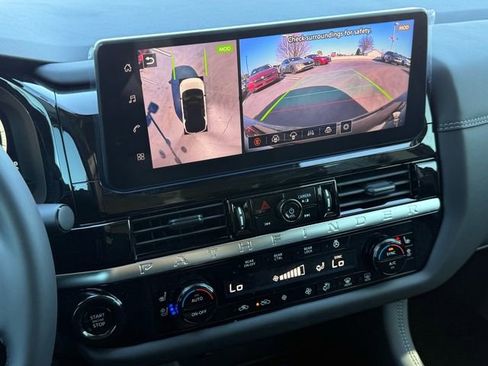 New 2026 Nissan Pathfinder Platinum AWD/4WD image 16