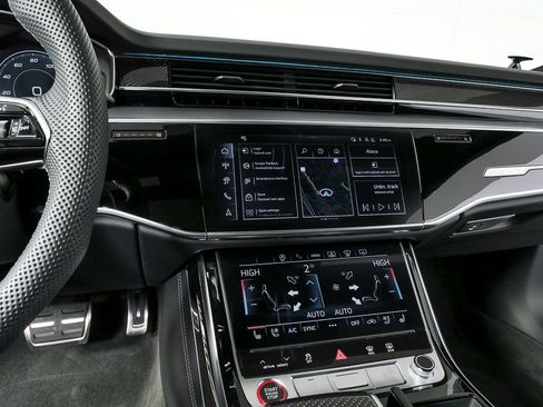 Used 2025 Audi S8 image 13
