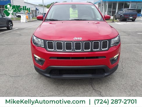 Used 2020 Jeep Compass Latitude w/ Cold Weather Group AWD/4WD image 2