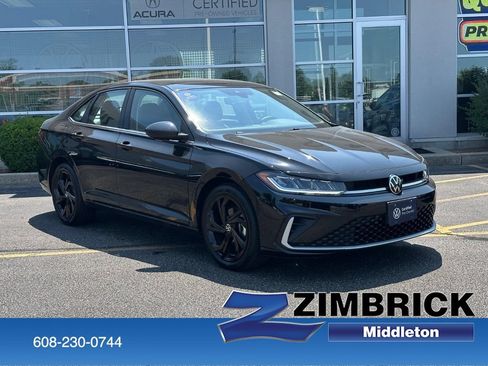 Certified 2025 Volkswagen Jetta SE w/ Sunroof Package FWD image 1