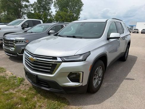 Certified 2022 Chevrolet Traverse LT w/ LPO, Cargo Package AWD/4WD image 3