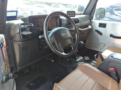 Used 2006 Jeep Wrangler Unlimited Rubicon AWD/4WD image 8