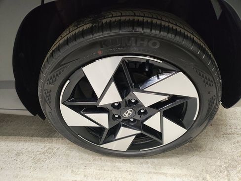 Used 2024 Hyundai Kona Limited image 21