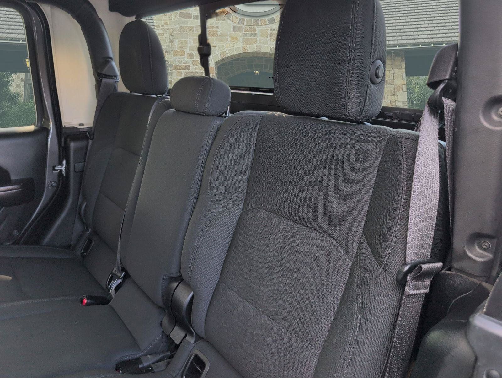 Used 2021 Jeep Gladiator Sport AWD/4WD image 19