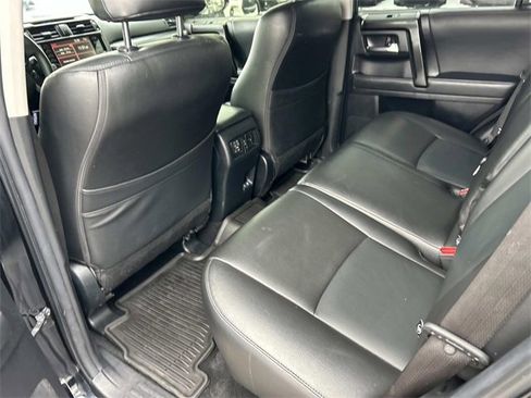 Used 2022 Toyota 4Runner TRD Off-Road image 18