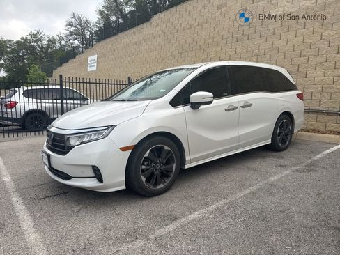 Used 2023 Honda Odyssey Elite image 1