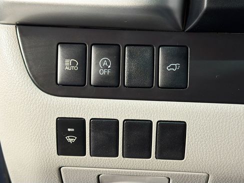 Used 2018 Toyota Highlander XLE image 17