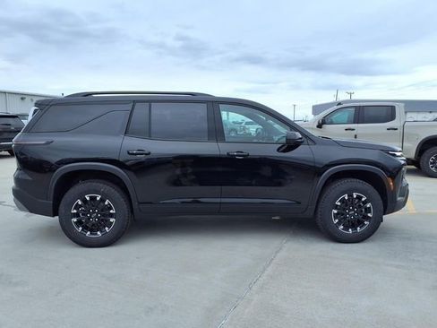 New 2026 Chevrolet Traverse Z71 w/ Enhanced Driving Package AWD/4WD image 2