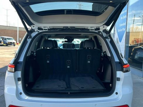 Used 2022 Jeep Grand Cherokee Limited 4xe w/ Luxury Tech Group II image 8