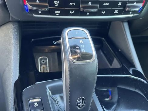 Used 2021 Maserati Levante S image 17