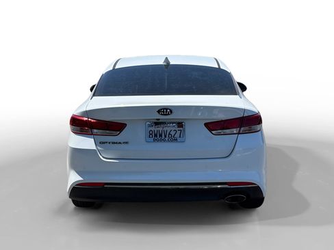 Used 2018 Kia Optima LX FWD image 4