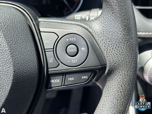 Used 2025 Toyota RAV4 XLE FWD image 31