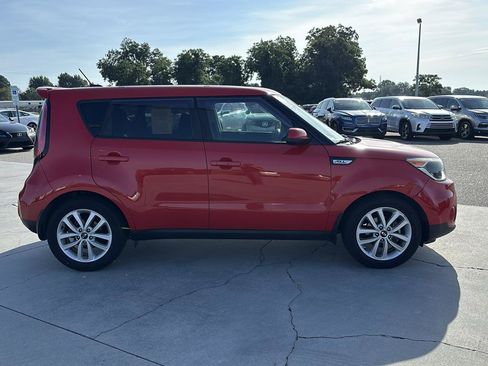 Used 2018 Kia Soul + FWD image 3