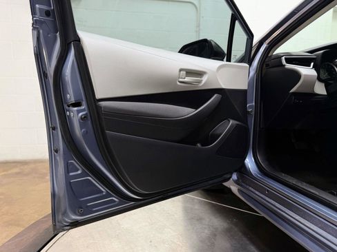 Used 2022 Toyota Corolla LE image 12