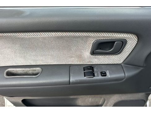 Used 1994 Eagle Summit LX image 13