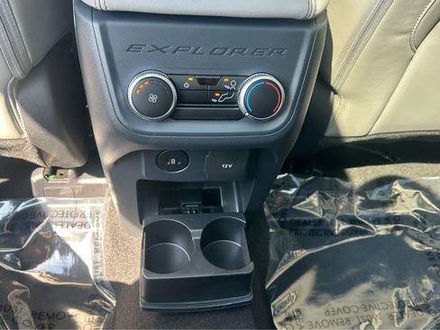 New 2026 Ford Explorer Active w/ Active Comfort Package AWD/4WD image 13