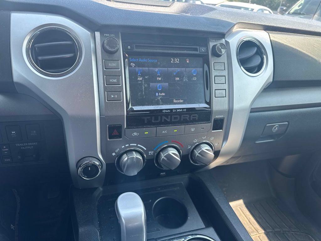 Used 2016 Toyota Tundra SR5 w/ SR5 Upgrade Package AWD/4WD image 7