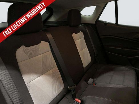Used 2024 Chevrolet Trax LS FWD image 31
