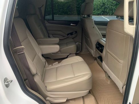 Used 2020 GMC Yukon SLT w/ Open Road Package AWD/4WD image 29