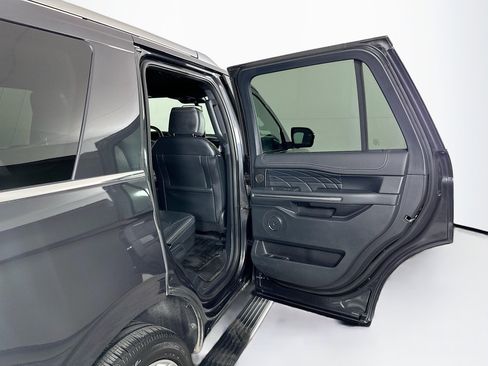 Used 2022 Ford Expedition Platinum image 33