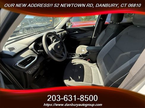Used 2022 Chevrolet TrailBlazer LT w/ Convenience Package AWD/4WD image 8