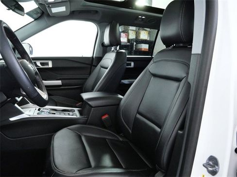 Certified 2023 Ford Explorer XLT w/ Equipment Group 202A image 16