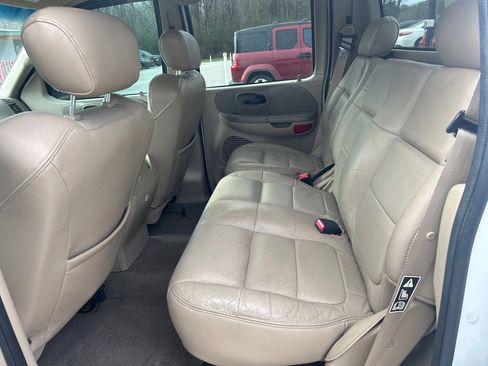Used 2001 Ford F150 Lariat image 16