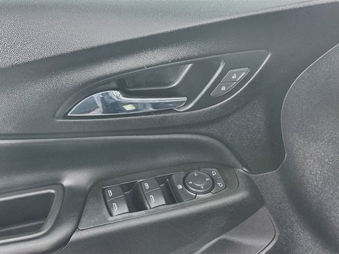 Used 2021 Chevrolet Equinox LT FWD image 17