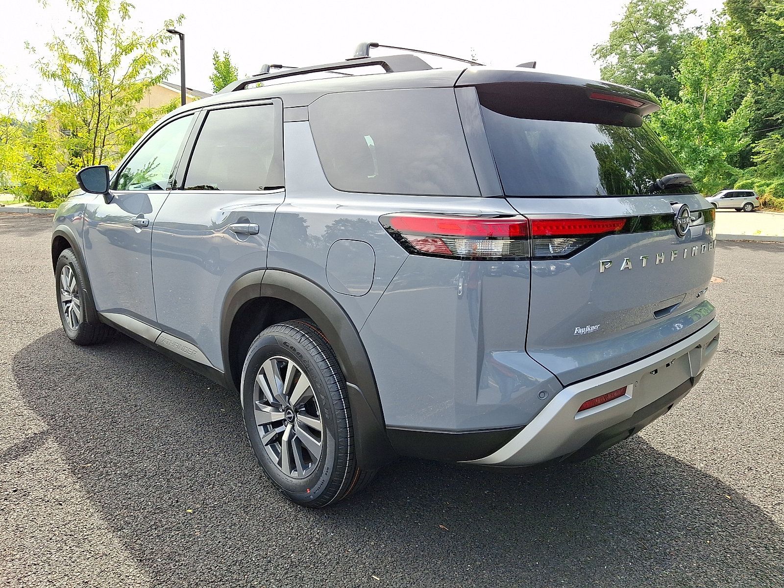 Certified 2024 Nissan Pathfinder SL AWD/4WD image 4