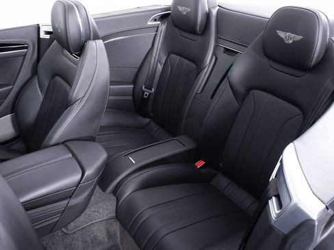 Used 2020 Bentley Continental GT image 26