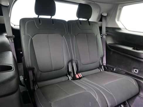 Used 2023 Jeep Grand Cherokee L Laredo image 18