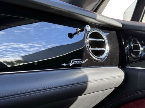 Used 2022 Bentley Bentayga Speed image 58