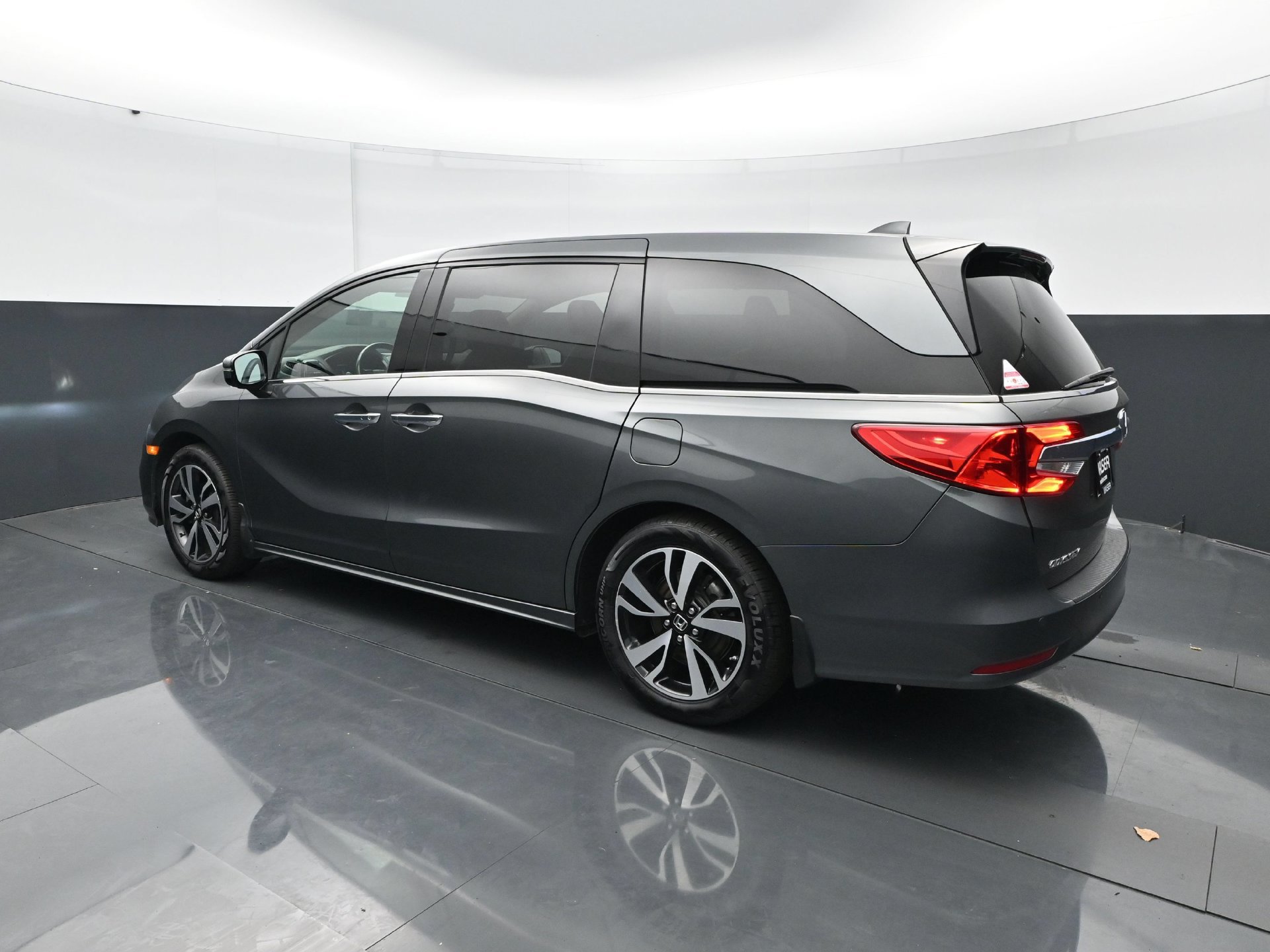 Used 2019 Honda Odyssey Elite image 4