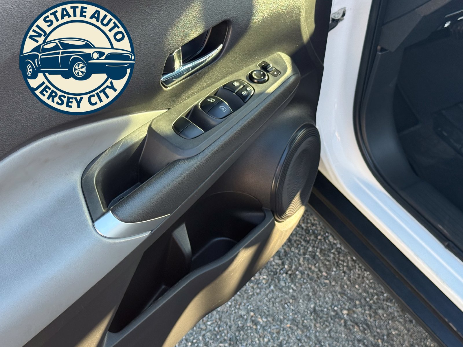 Used 2021 Nissan Kicks SR w/ SR Premium Package FWD image 26