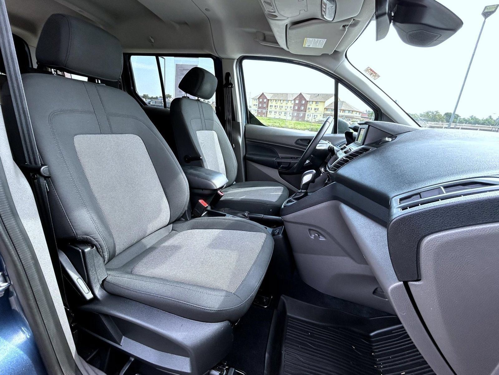 Used 2020 Ford Transit Connect XL FWD image 17