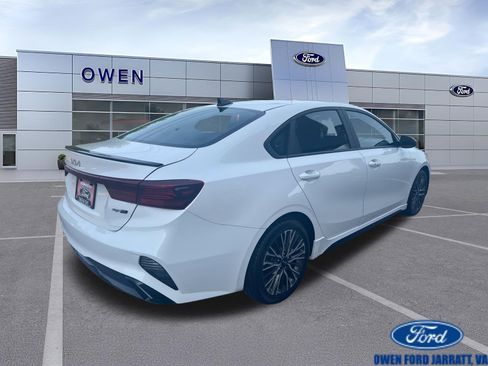 Used 2023 Kia Forte GT-Line w/ GT-Line Premium Package FWD image 4