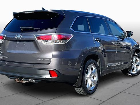 Used 2015 Toyota Highlander Limited Platinum image 13