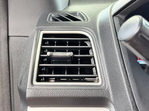 Used 2017 Ford Explorer XLT w/ Equipment Group 202A FWD image 40