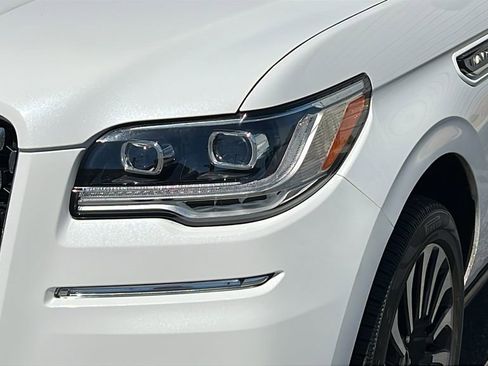 Certified 2022 Lincoln Navigator L Black Label image 3