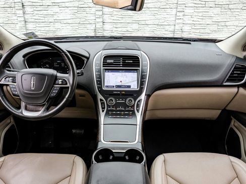 Used 2019 Lincoln Nautilus Reserve image 18