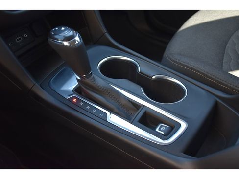 Used 2020 Chevrolet Equinox LT w/ Driver Convenience Package image 34