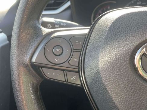 Used 2025 Toyota RAV4 LE AWD/4WD image 22