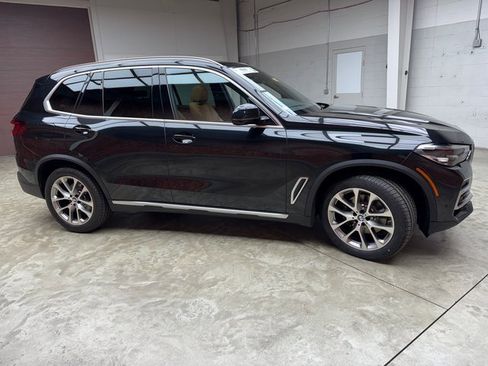 Used 2023 BMW X5 xDrive40i w/ Premium Package image 6
