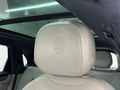 Used 2020 Porsche Cayenne Turbo AWD/4WD image 35