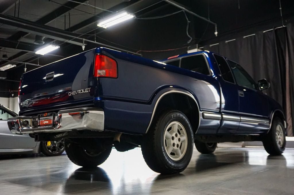 Used 2002 Chevrolet S10 Pickup LS w/ LS Preferred Equipment Group AWD/4WD image 6