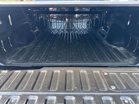 Used 2026 RAM 1500 Laramie AWD/4WD image 23