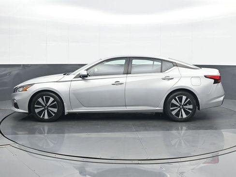 Used 2022 Nissan Altima 2.5 SV image 3